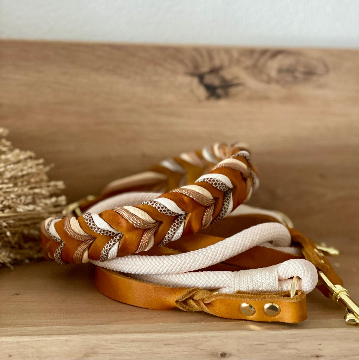 Paracord Halsband "Fettleder" in der Farbkombi "Cognac Couture"