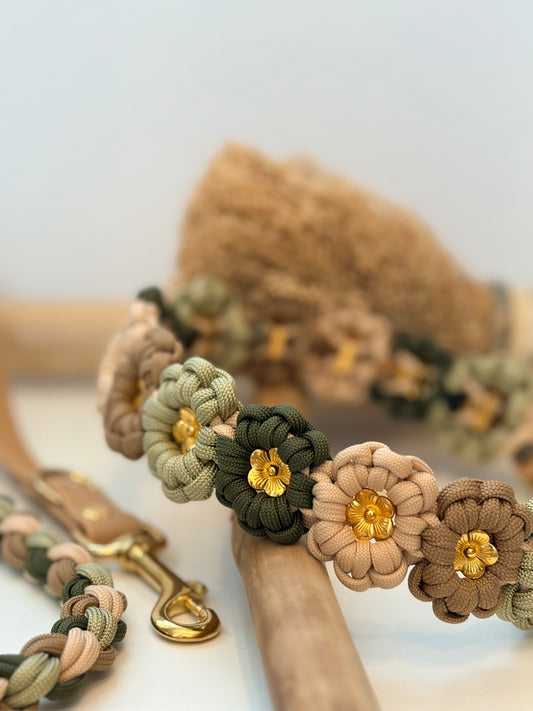Paracord Halsband "Flora" in der Farbkombi "Sage Royal"