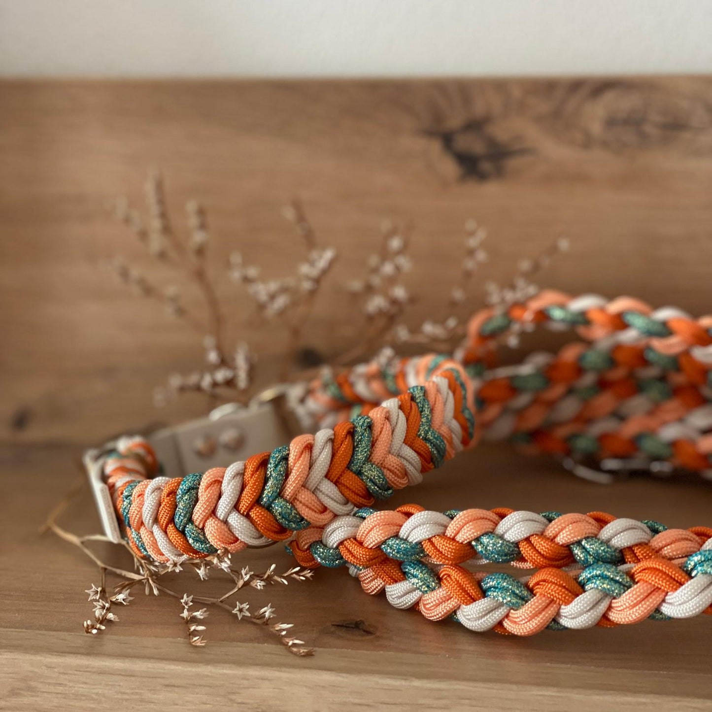 Paracord Halsband "Twist" in der Farbkombi "Kasbah Glam"